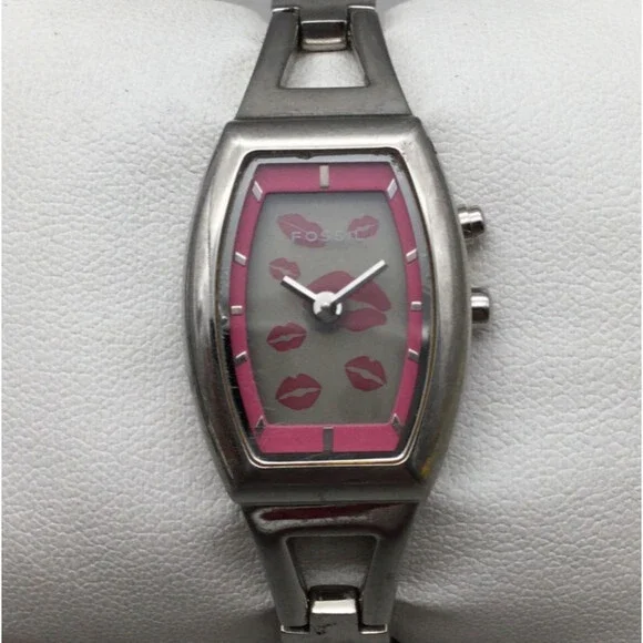 Fossil Accessories Fossil Big Tic Lips Kiss Watch Women Es9738